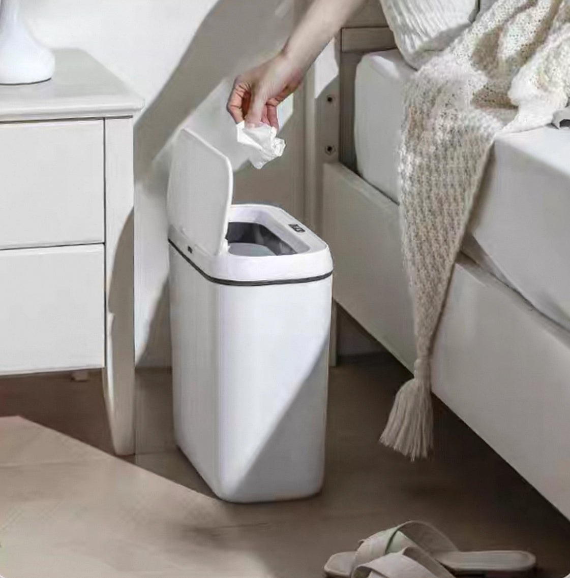 BASURERO OVALADO INTELIGENTE CON SENSOR 18L